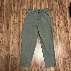 Universal Thread Women’s Olive Green Pants, Size 8